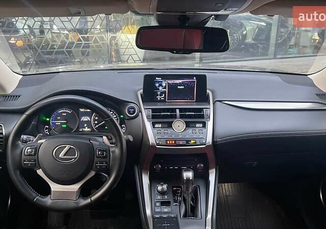Сірий Лексус НХ, об'ємом двигуна 2.49 л та пробігом 90 тис. км за 34651 $, фото 7 на Automoto.ua