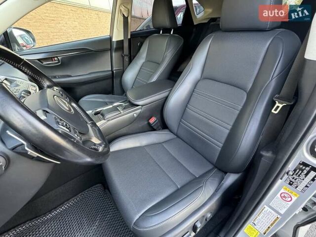 Лексус НХ 2018 в Одессе на Automoto.ua Серый Лексус НХ, объемом двигателя 2 л и пробегом 85 тыс. км за 26500 $, фото 24 на Automoto.ua