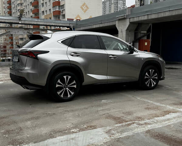 Лексус НХ 2018 у Києві на Automoto.ua Сірий Лексус НХ, об'ємом двигуна 2 л та пробігом 82 тис. км за 36000 $, фото 12 на Automoto.ua