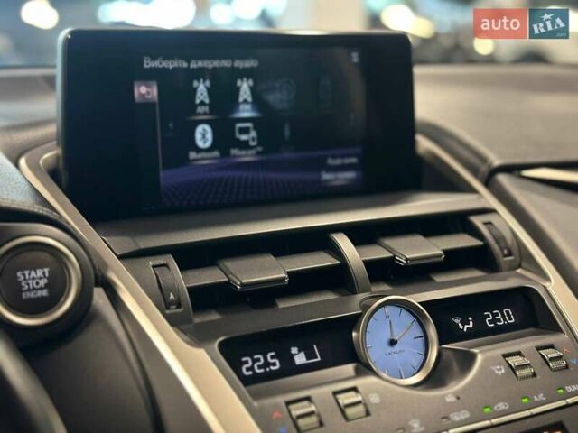 Серый Лексус НХ, объемом двигателя 1.99 л и пробегом 195 тыс. км за 27900 $, фото 20 на Automoto.ua