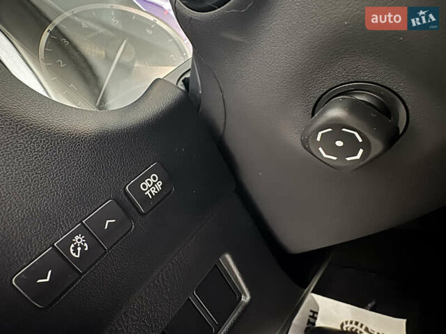Сірий Лексус НХ, об'ємом двигуна 2 л та пробігом 26 тис. км за 29990 $, фото 12 на Automoto.ua