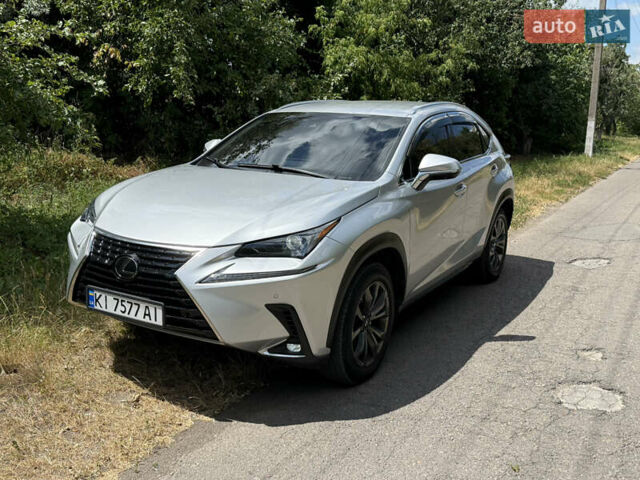 Сірий Лексус НХ, об'ємом двигуна 2 л та пробігом 57 тис. км за 25900 $, фото 14 на Automoto.ua