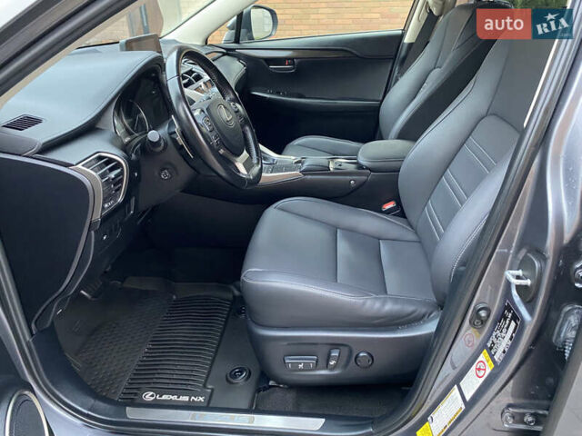 Лексус НХ 2019 в Житомире на Automoto.ua Серый Лексус НХ, объемом двигателя 2.49 л и пробегом 43 тыс. км за 32800 $, фото 20 на Automoto.ua