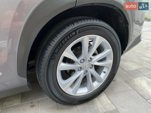 Лексус НХ 2019 в Житомире на Automoto.ua Серый Лексус НХ, объемом двигателя 2.49 л и пробегом 43 тыс. км за 32800 $, фото 9 на Automoto.ua