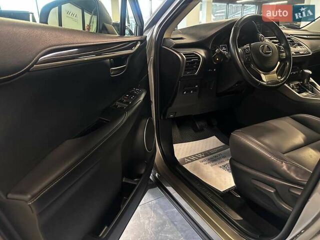 Серый Лексус НХ, объемом двигателя 1.99 л и пробегом 195 тыс. км за 27900 $, фото 11 на Automoto.ua