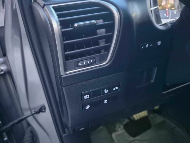 Серый Лексус НХ, объемом двигателя 2 л и пробегом 75 тыс. км за 16700 $, фото 19 на Automoto.ua