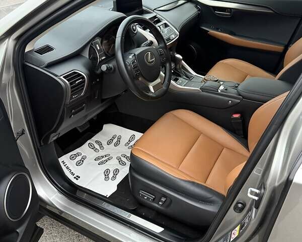 Сірий Лексус НХ, об'ємом двигуна 2.49 л та пробігом 54 тис. км за 37900 $, фото 4 на Automoto.ua