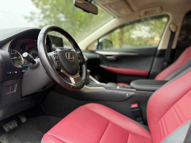 Сірий Лексус НХ, об'ємом двигуна 0 л та пробігом 43 тис. км за 23700 $, фото 4 на Automoto.ua