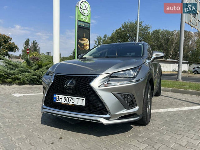 Серый Лексус НХ, объемом двигателя 2 л и пробегом 77 тыс. км за 27000 $, фото 2 на Automoto.ua