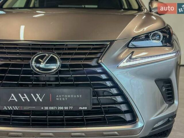 Серый Лексус НХ, объемом двигателя 1.99 л и пробегом 195 тыс. км за 27900 $, фото 3 на Automoto.ua
