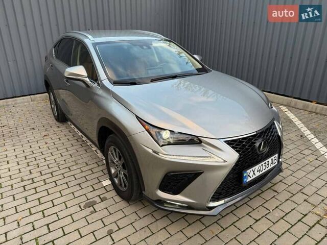 Серый Лексус НХ, объемом двигателя 2 л и пробегом 35 тыс. км за 24999 $, фото 2 на Automoto.ua