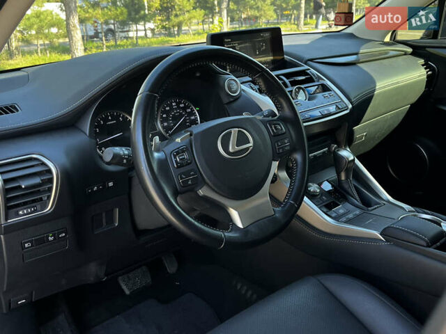 Сірий Лексус НХ, об'ємом двигуна 2 л та пробігом 76 тис. км за 26800 $, фото 19 на Automoto.ua