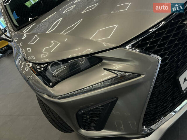 Сірий Лексус НХ, об'ємом двигуна 2 л та пробігом 75 тис. км за 28000 $, фото 2 на Automoto.ua