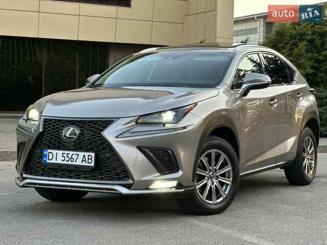 Сірий Лексус НХ, об'ємом двигуна 2 л та пробігом 70 тис. км за 25999 $, фото 4 на Automoto.ua