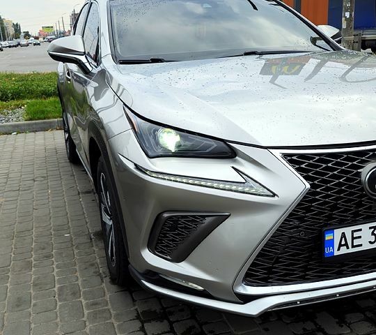 Лексус НХ 2019 у Дніпро (Дніпропетровську) на Automoto.ua Сірий Лексус НХ, об'ємом двигуна 2 л та пробігом 80 тис. км за 31000 $, фото 2 на Automoto.ua