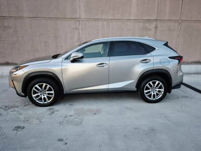 Серый Лексус НХ, объемом двигателя 2 л и пробегом 75 тыс. км за 16700 $, фото 3 на Automoto.ua