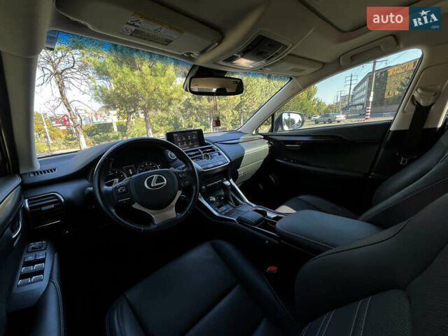 Сірий Лексус НХ, об'ємом двигуна 2 л та пробігом 76 тис. км за 26800 $, фото 41 на Automoto.ua