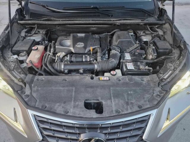 Серый Лексус НХ, объемом двигателя 2 л и пробегом 75 тыс. км за 16700 $, фото 9 на Automoto.ua