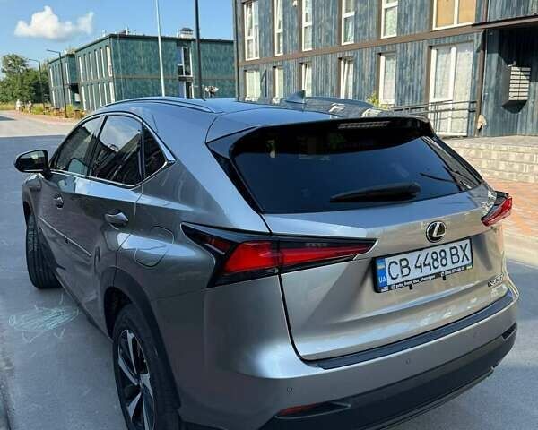 Серый Лексус НХ, объемом двигателя 2 л и пробегом 25 тыс. км за 31000 $, фото 4 на Automoto.ua