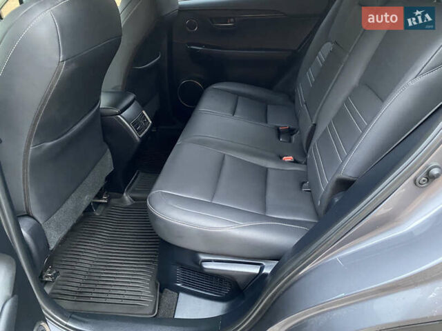 Лексус НХ 2019 в Житомире на Automoto.ua Серый Лексус НХ, объемом двигателя 2.49 л и пробегом 43 тыс. км за 32800 $, фото 18 на Automoto.ua