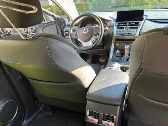 Сірий Лексус НХ, об'ємом двигуна 2 л та пробігом 53 тис. км за 17600 $, фото 12 на Automoto.ua