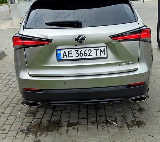 Лексус НХ 2019 у Дніпро (Дніпропетровську) на Automoto.ua Сірий Лексус НХ, об'ємом двигуна 2 л та пробігом 80 тис. км за 31000 $, фото 3 на Automoto.ua