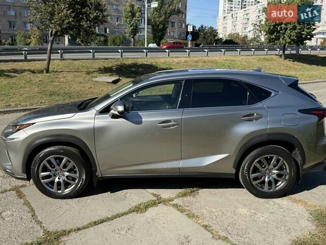 Серый Лексус НХ, объемом двигателя 2 л и пробегом 66 тыс. км за 35500 $, фото 2 на Automoto.ua