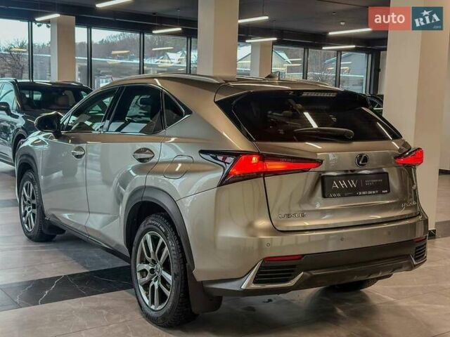 Серый Лексус НХ, объемом двигателя 1.99 л и пробегом 195 тыс. км за 27900 $, фото 34 на Automoto.ua