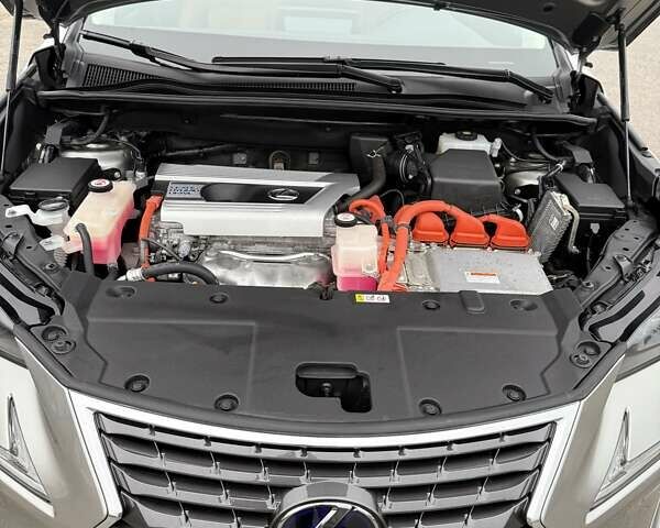 Сірий Лексус НХ, об'ємом двигуна 2.49 л та пробігом 54 тис. км за 37900 $, фото 9 на Automoto.ua