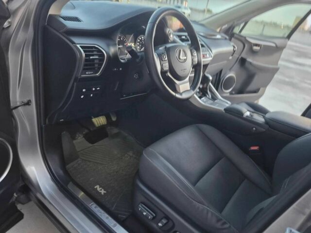 Серый Лексус НХ, объемом двигателя 2 л и пробегом 75 тыс. км за 16700 $, фото 4 на Automoto.ua