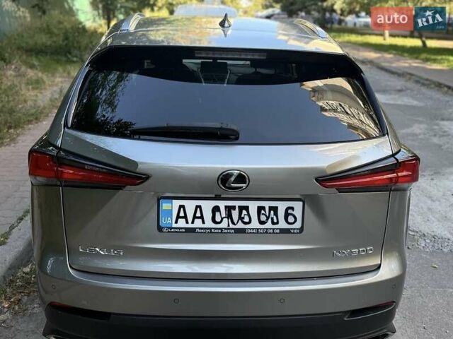 Серый Лексус НХ, объемом двигателя 2 л и пробегом 66 тыс. км за 35500 $, фото 5 на Automoto.ua
