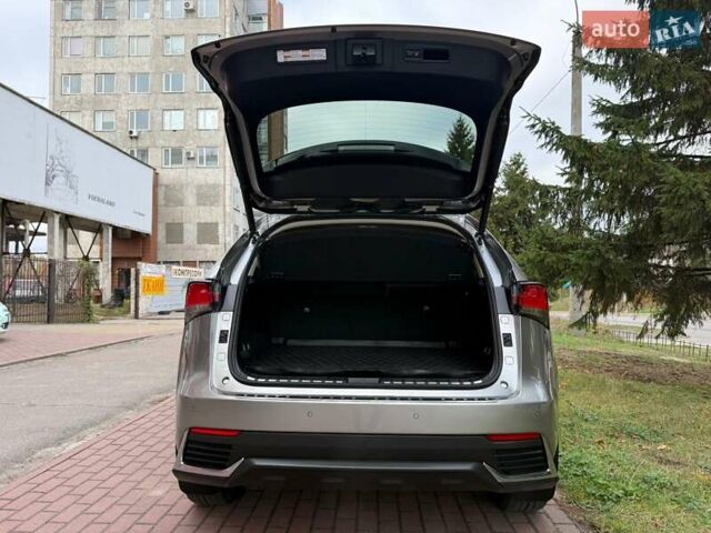 Сірий Лексус НХ, об'ємом двигуна 2.49 л та пробігом 64 тис. км за 35990 $, фото 54 на Automoto.ua