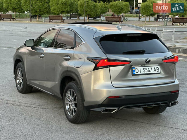 Сірий Лексус НХ, об'ємом двигуна 2 л та пробігом 70 тис. км за 25999 $, фото 10 на Automoto.ua