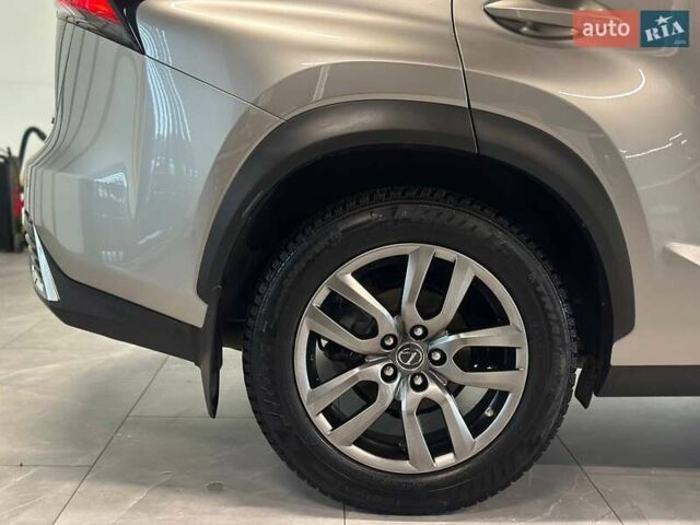 Серый Лексус НХ, объемом двигателя 1.99 л и пробегом 195 тыс. км за 27900 $, фото 7 на Automoto.ua