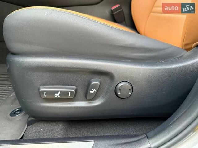 Серый Лексус НХ, объемом двигателя 2 л и пробегом 35 тыс. км за 24999 $, фото 20 на Automoto.ua