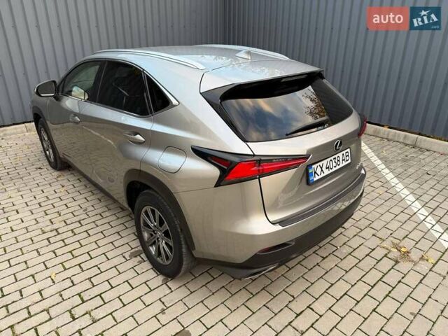 Серый Лексус НХ, объемом двигателя 2 л и пробегом 35 тыс. км за 24999 $, фото 9 на Automoto.ua