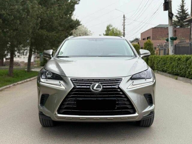 Серый Лексус НХ, объемом двигателя 0 л и пробегом 43 тыс. км за 23700 $, фото 1 на Automoto.ua