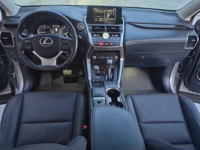 Серый Лексус НХ, объемом двигателя 2 л и пробегом 75 тыс. км за 16700 $, фото 5 на Automoto.ua