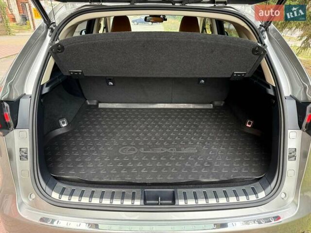 Сірий Лексус НХ, об'ємом двигуна 2.49 л та пробігом 64 тис. км за 35990 $, фото 56 на Automoto.ua