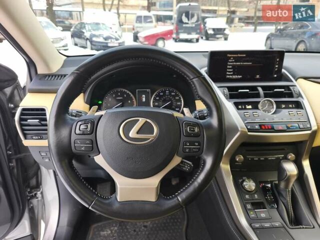 Сірий Лексус НХ, об'ємом двигуна 2.49 л та пробігом 54 тис. км за 36900 $, фото 19 на Automoto.ua