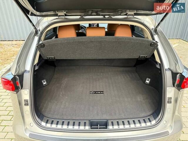 Серый Лексус НХ, объемом двигателя 2 л и пробегом 35 тыс. км за 24999 $, фото 31 на Automoto.ua