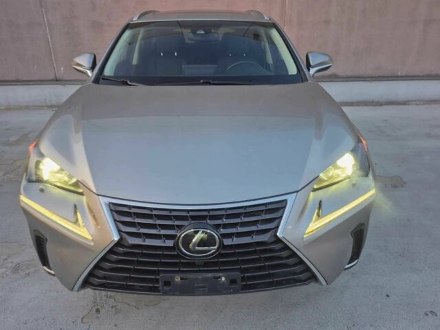 Серый Лексус НХ, объемом двигателя 2 л и пробегом 75 тыс. км за 16700 $, фото 10 на Automoto.ua