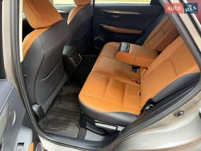 Сірий Лексус НХ, об'ємом двигуна 2.49 л та пробігом 64 тис. км за 35990 $, фото 40 на Automoto.ua