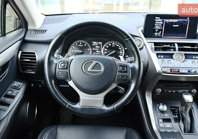 Серый Лексус НХ, объемом двигателя 2 л и пробегом 66 тыс. км за 33812 $, фото 8 на Automoto.ua