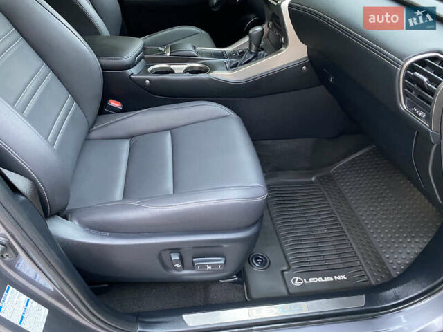 Лексус НХ 2019 в Житомире на Automoto.ua Серый Лексус НХ, объемом двигателя 2.49 л и пробегом 43 тыс. км за 32800 $, фото 13 на Automoto.ua