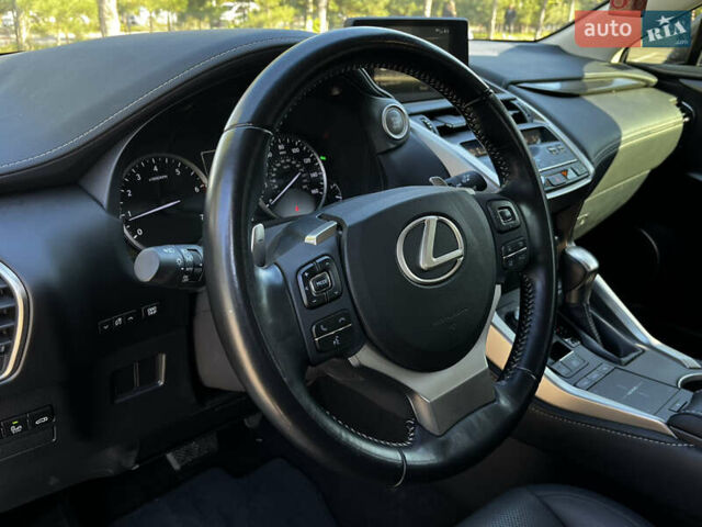Сірий Лексус НХ, об'ємом двигуна 2 л та пробігом 76 тис. км за 26800 $, фото 22 на Automoto.ua