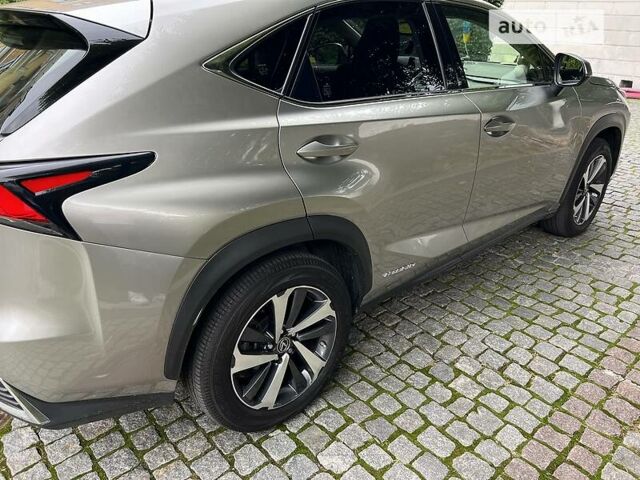 Сірий Лексус НХ, об'ємом двигуна 2.5 л та пробігом 80 тис. км за 38000 $, фото 8 на Automoto.ua