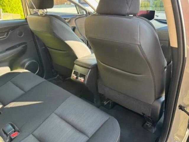 Сірий Лексус НХ, об'ємом двигуна 2 л та пробігом 53 тис. км за 17600 $, фото 13 на Automoto.ua