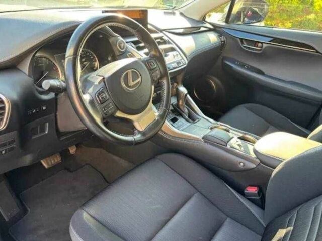 Сірий Лексус НХ, об'ємом двигуна 2 л та пробігом 53 тис. км за 17600 $, фото 10 на Automoto.ua