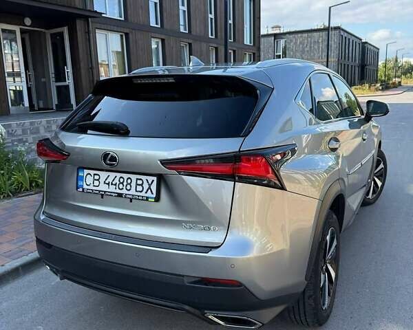Серый Лексус НХ, объемом двигателя 2 л и пробегом 25 тыс. км за 31000 $, фото 5 на Automoto.ua